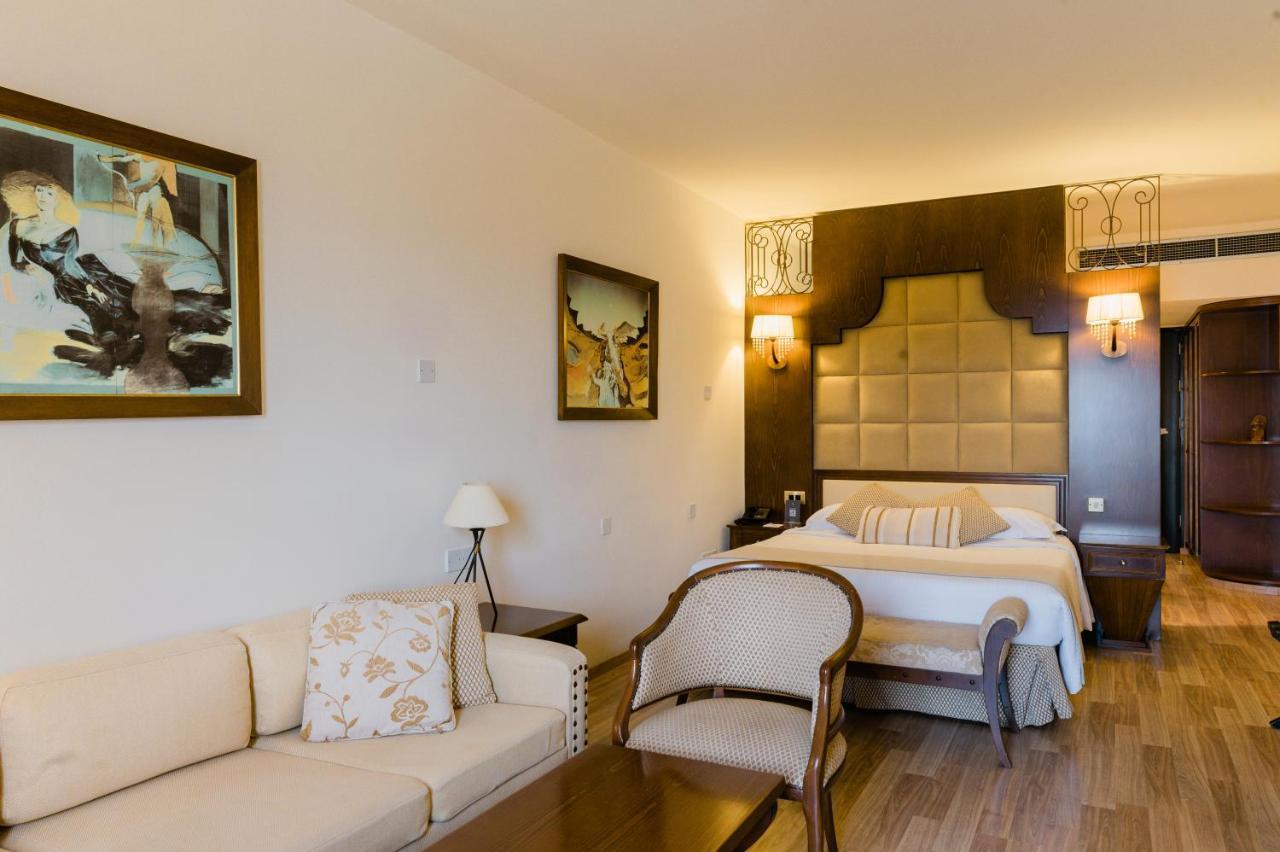 Elias Beach Hotel Limassol Eksteriør billede